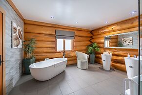 The Vu Log Cabins