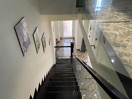 Aroma Luxury Villa