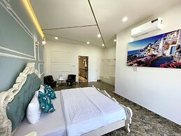 Aroma Luxury Villa