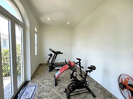 Aroma Luxury Villa
