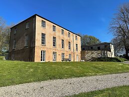 Captivating 5-bed Apartment Near Sion Mills