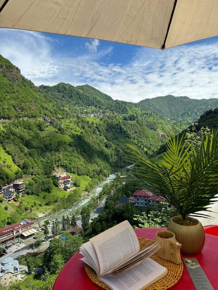 Valent Suit Bungalov