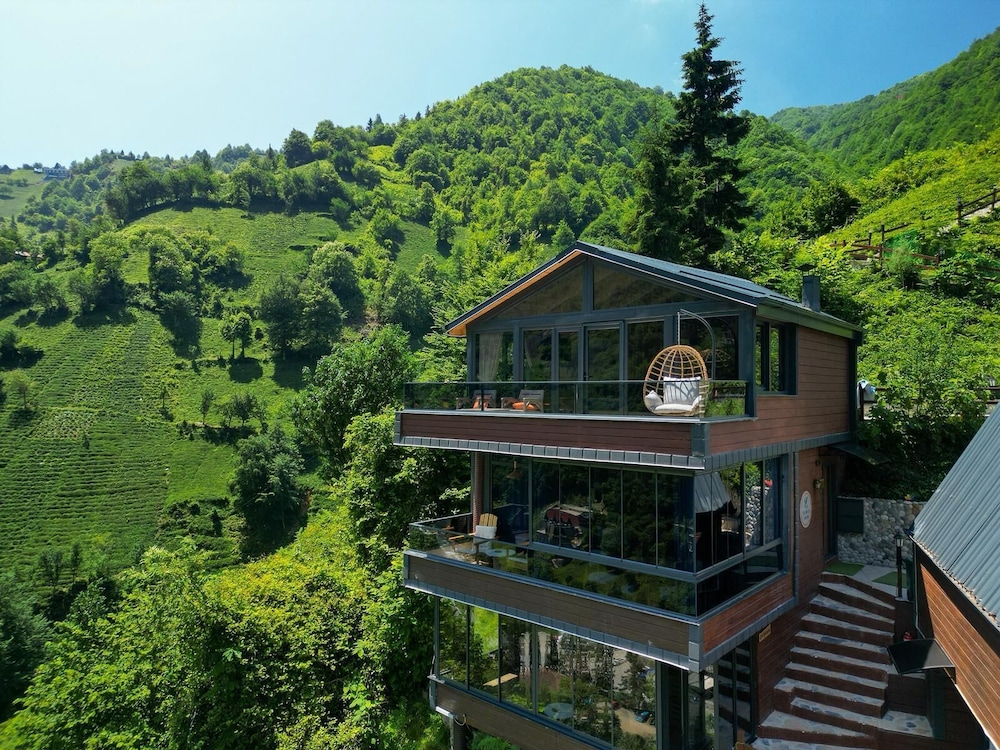 Valent Suit Bungalov