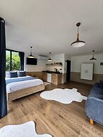 Valent Suit Bungalov