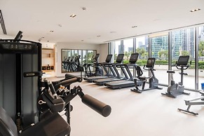 Exclusive 2BR Downtown Apt w Burj Khalifa Views