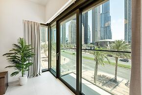 Exclusive 2BR Downtown Apt w Burj Khalifa Views