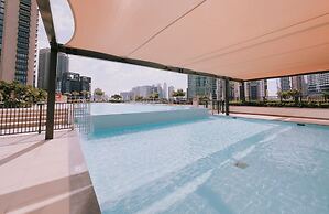 Exclusive 2BR Downtown Apt w Burj Khalifa Views