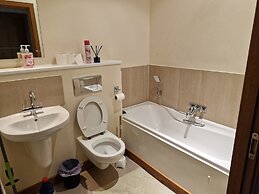 Impeccable 1-bed Apartment in Purfleet