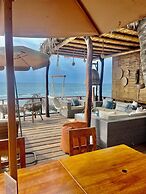 LOS CORALES