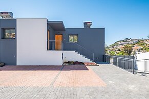 Contemporary Residence B by Homie