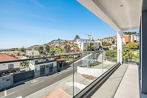 Contemporary Residence B by Homie