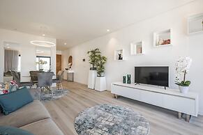 Contemporary Residence B by Homie