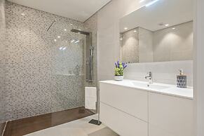 Contemporary Residence C by Homie