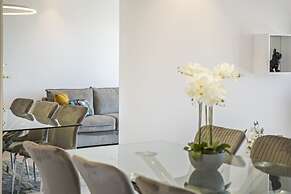 Contemporary Residence C by Homie