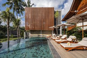 Unagi Wooden Villa by Emana