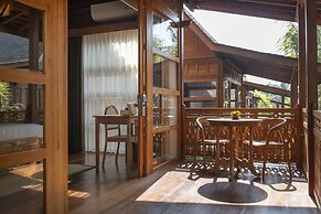Unagi Wooden Villa by Emana