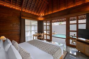Unagi Wooden Villa by Emana