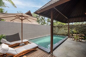 Unagi Wooden Villa by Emana