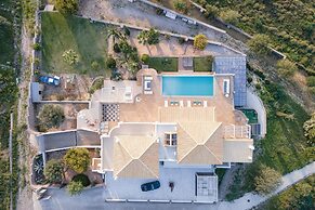 Aphea Retreat Villa