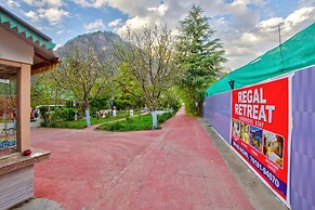 Regal Retreat