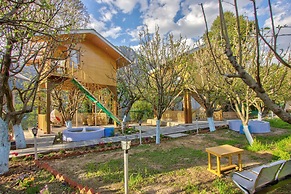 Regal Retreat