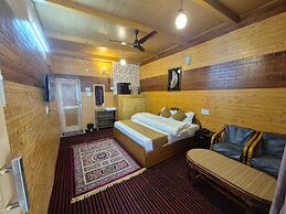 Regal Retreat