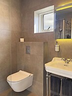 Lindarholl Guesthouse