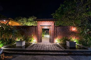 Jomo Resort