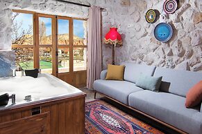 Cappadocia Çavuşin Stone House