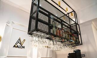 Avalon Boutique