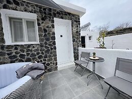Village Anto Fira