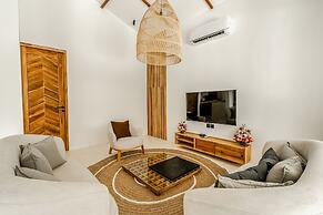 Berapi Villa by EVDEkimi – Spacious 3BR Villa with Pool & Kitchen clos