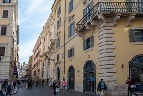 Palazzo Goldoni Condotti Collection
