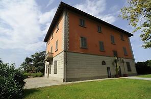 Ultroneo locanda di collina