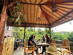Artomoro Bali