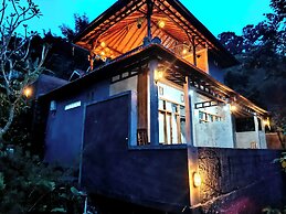 Artomoro Bali
