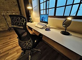 Ocre Studio By Paradox