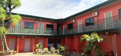 Max Travellers Inn