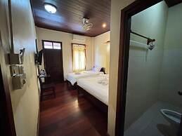 Tingkham Guesthouse