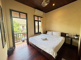 Tingkham Guesthouse