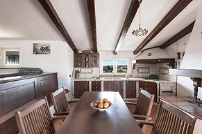 3848 La Mansarda by Barbarhouse