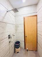 Hotel Shri Radha Orchid