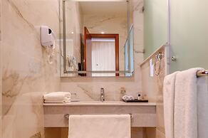 Rumanza by Pearl Continental