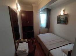 Hotel Nayla