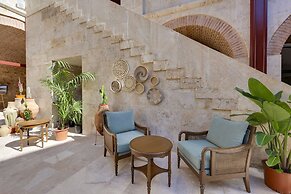 Silk Road Museum Hotel