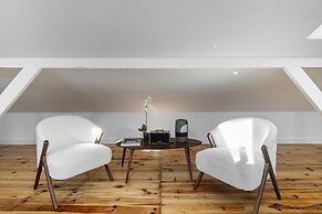 Brand new luxury apartment riverside