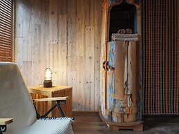 Wanderlust Inn