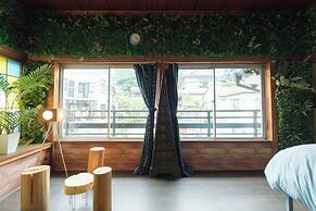 Wanderlust Inn