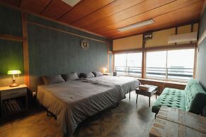 Wanderlust Inn