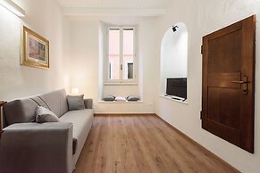 Uffizi 3 bedrooms by Mmega